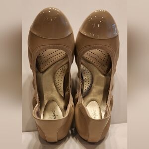 Dexflex Comfort Claire Scrunch Ballet Flats Nude Women's Shoes Size 11 Wide
